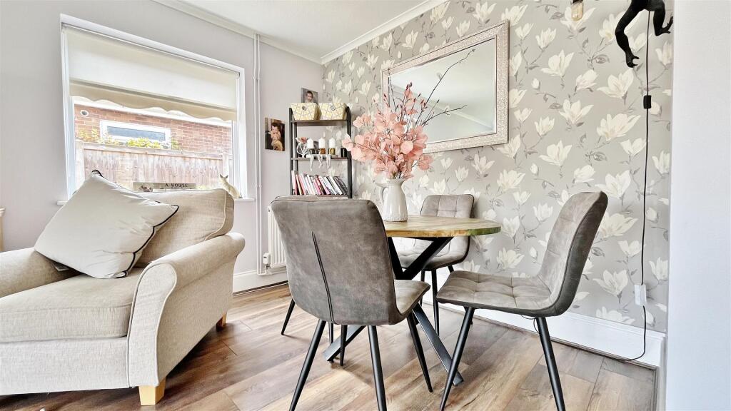 Lounge/Diner