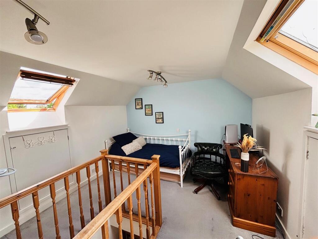 118attic1.jpg