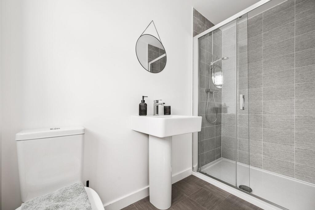 Bedroom One En Suite