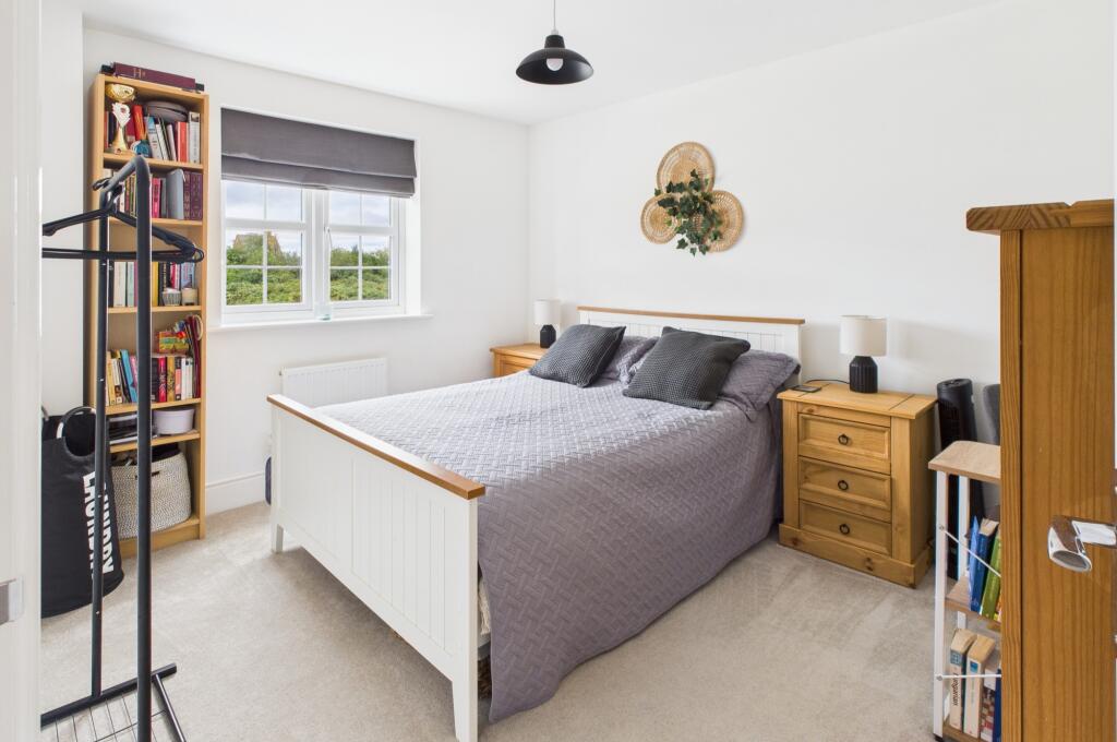 CAM02519G0-PR0342-STILL004