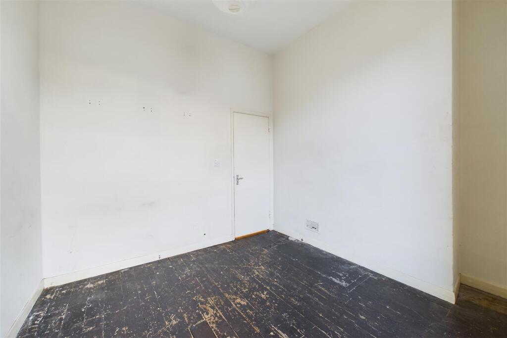 Flat 3, 6, Nelson Place West, Walcot, Bath, BA1 2T