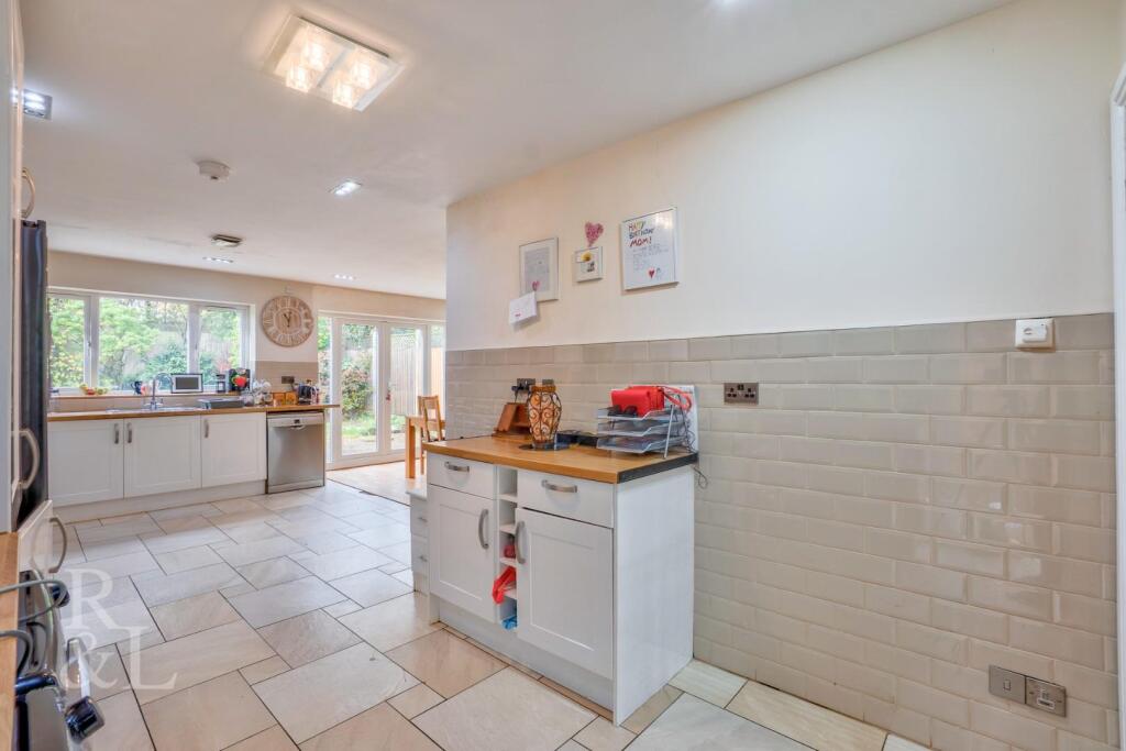 40 Peterdale (5).jpg