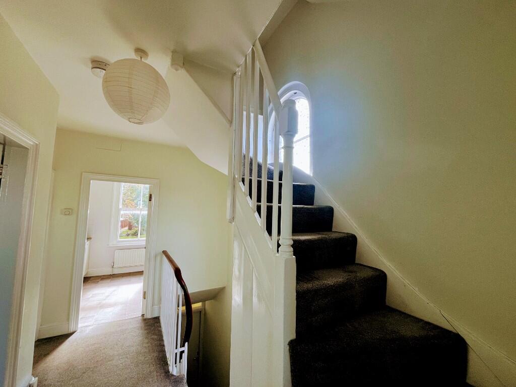 24 Walsworth Road, Hitchin, Hertfordshire, SG4