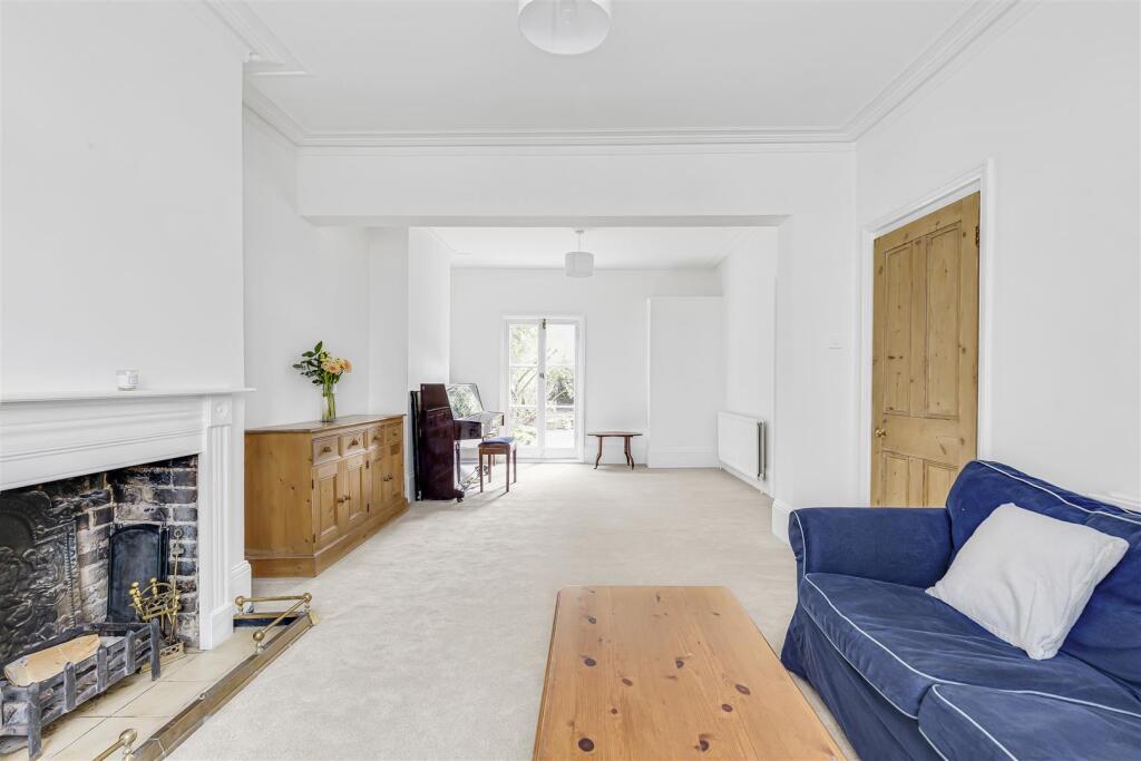 James_anderson-63_lower_richmond_road-sw14__16_.jp