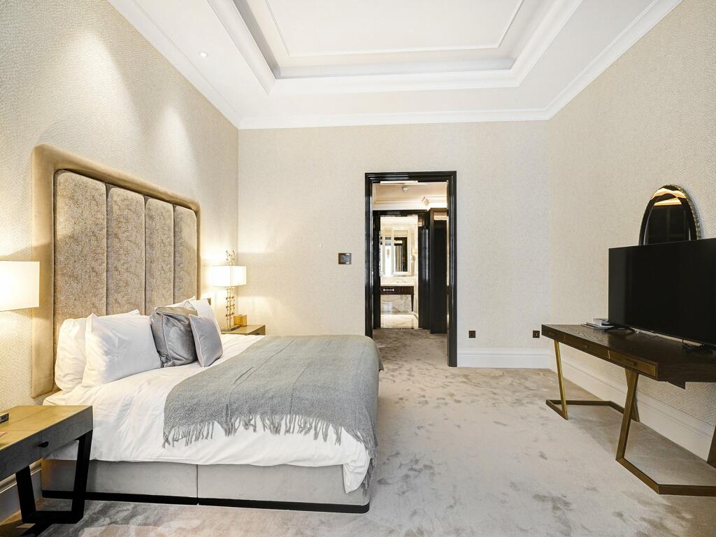 Corinthia Residences