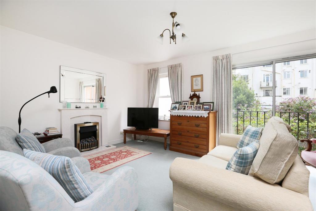 77 Princess Victoria St 10.jpg