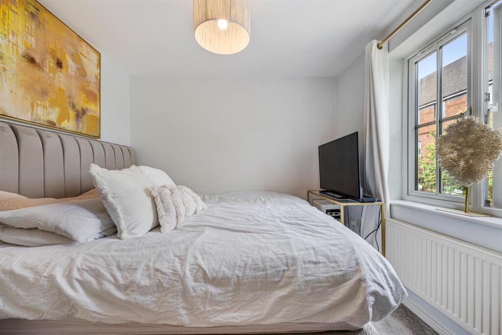 12 Chaise Meadow HDR-11.jpg