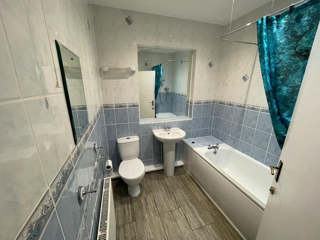 Family bathroom