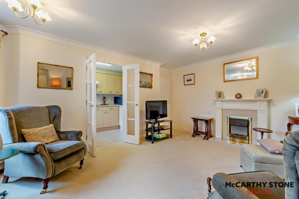 8627110-interior06-800.jpg