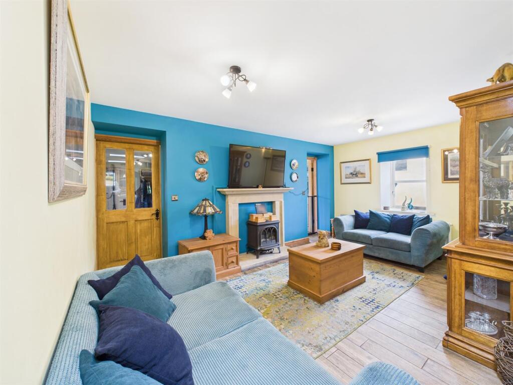 Living Room.jpg