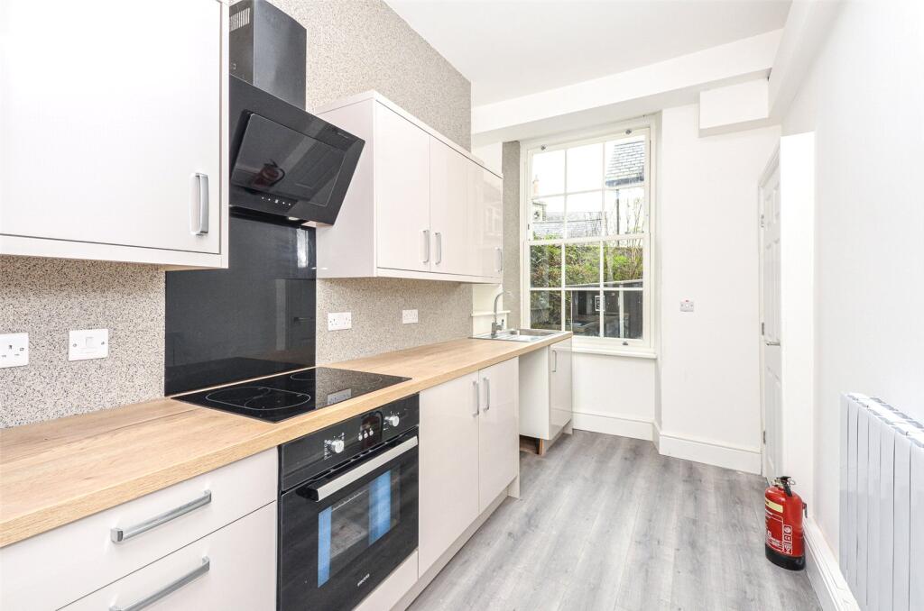 Flat 2 Pic 3 T202511101111.jpg