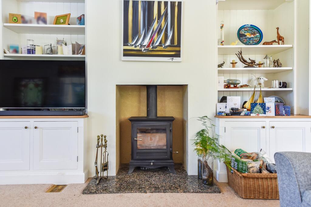 WOODBURNER IN SITTING ROOM