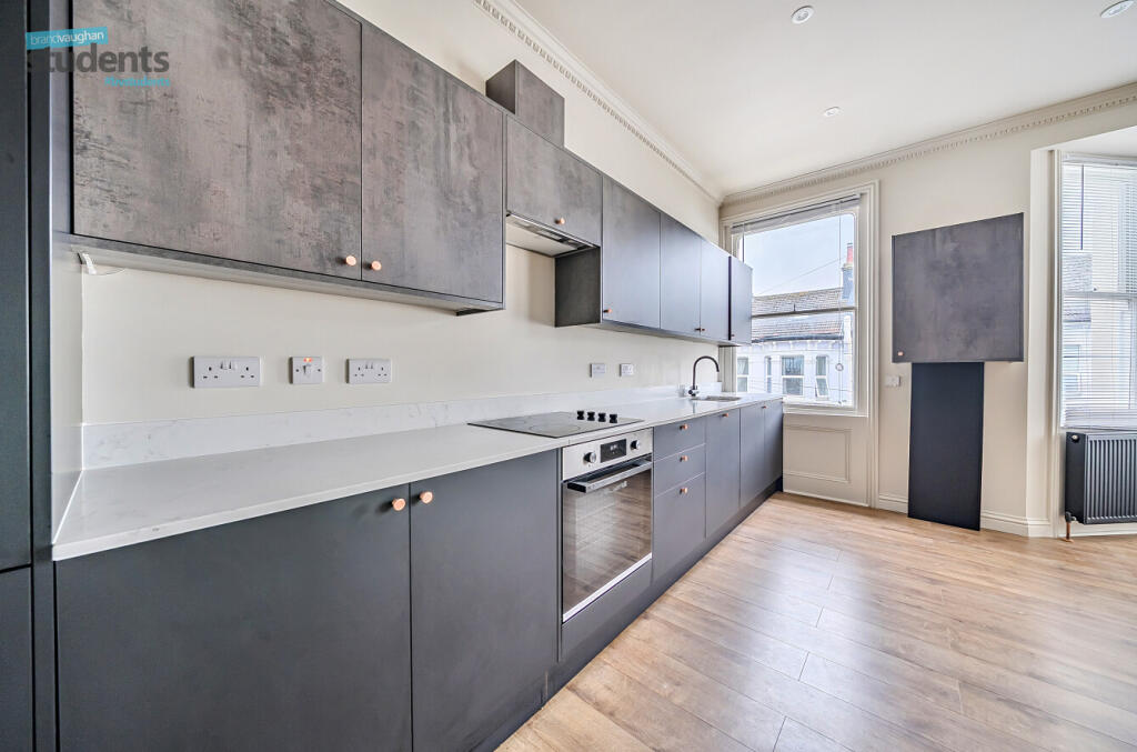 d6e0f0a3-06f5-437...