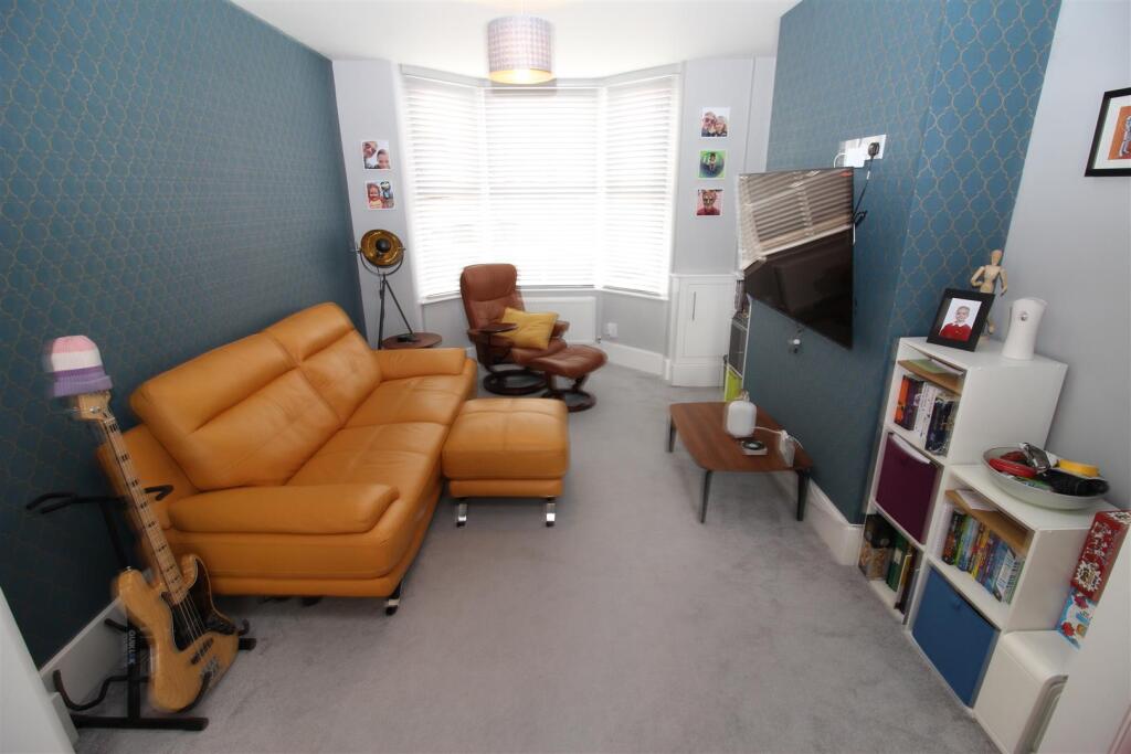 Lounge.JPG