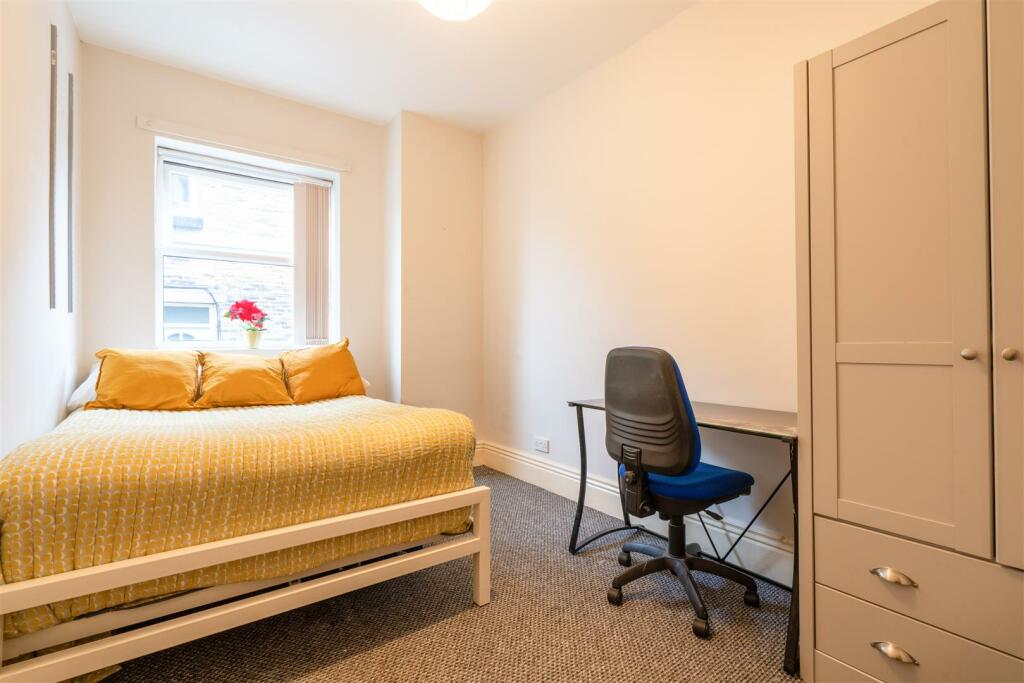 Bedroom 2.jpg