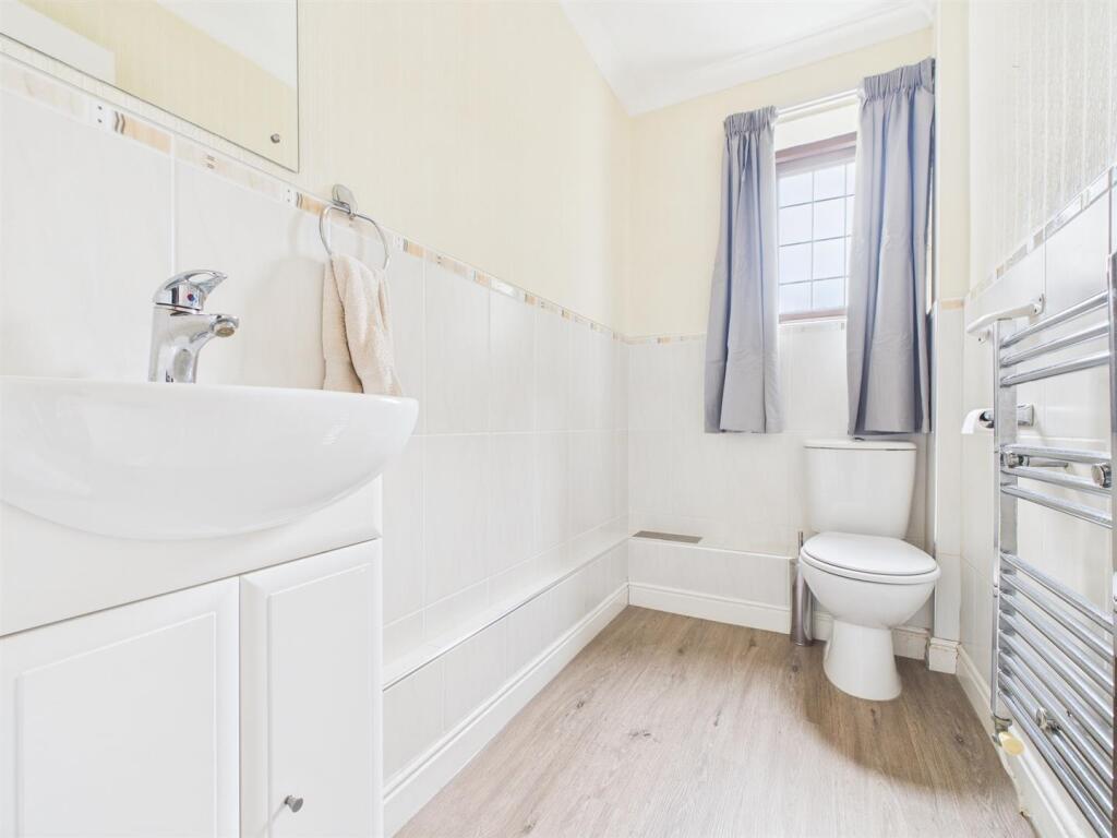 Fitted Guest Cloakroom