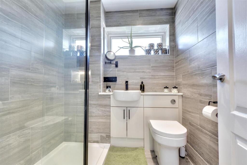 Shower Room_2.jpeg