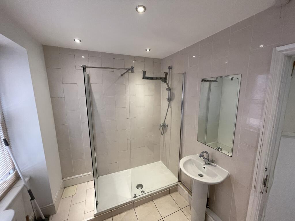 176FBE8B-F981-445D-BE75-296190917F0A