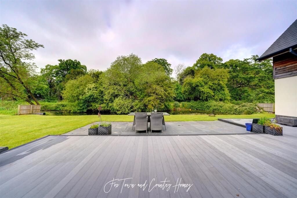 The Lake House (11).jpg