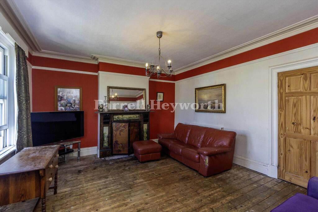 Bedroom 1/Lounge Vie