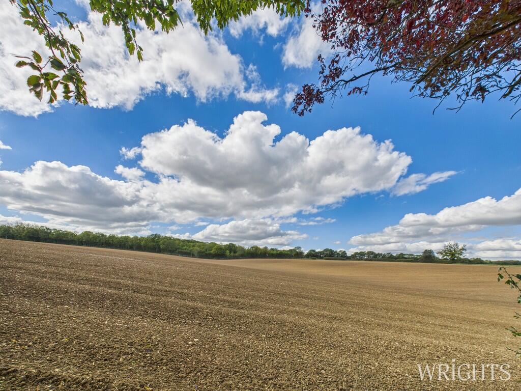 CAM02796G0-PR0502...