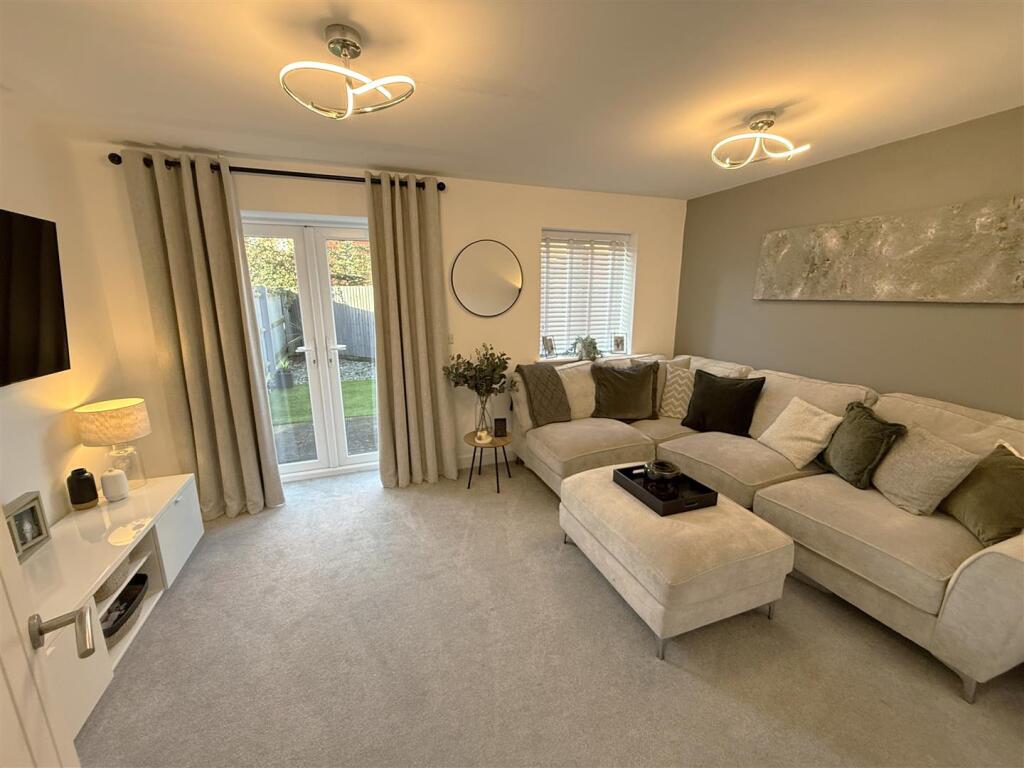Living Room A.JPG