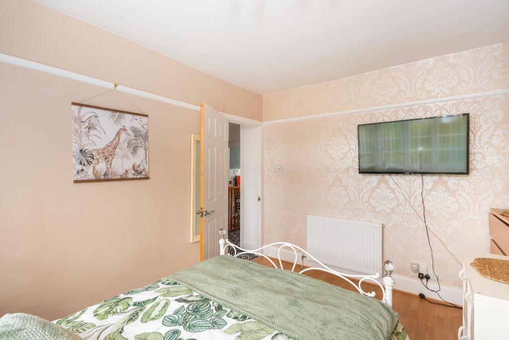 0A2AEE - Bedroom H.jpg