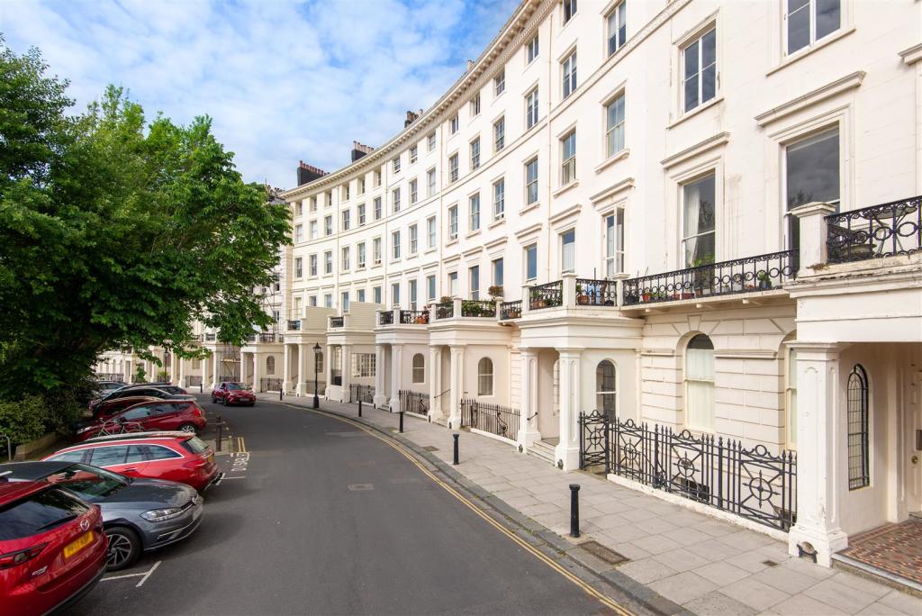 Adelaide Crescent