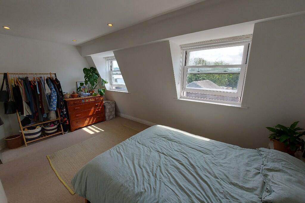 15' Bedroom (2)