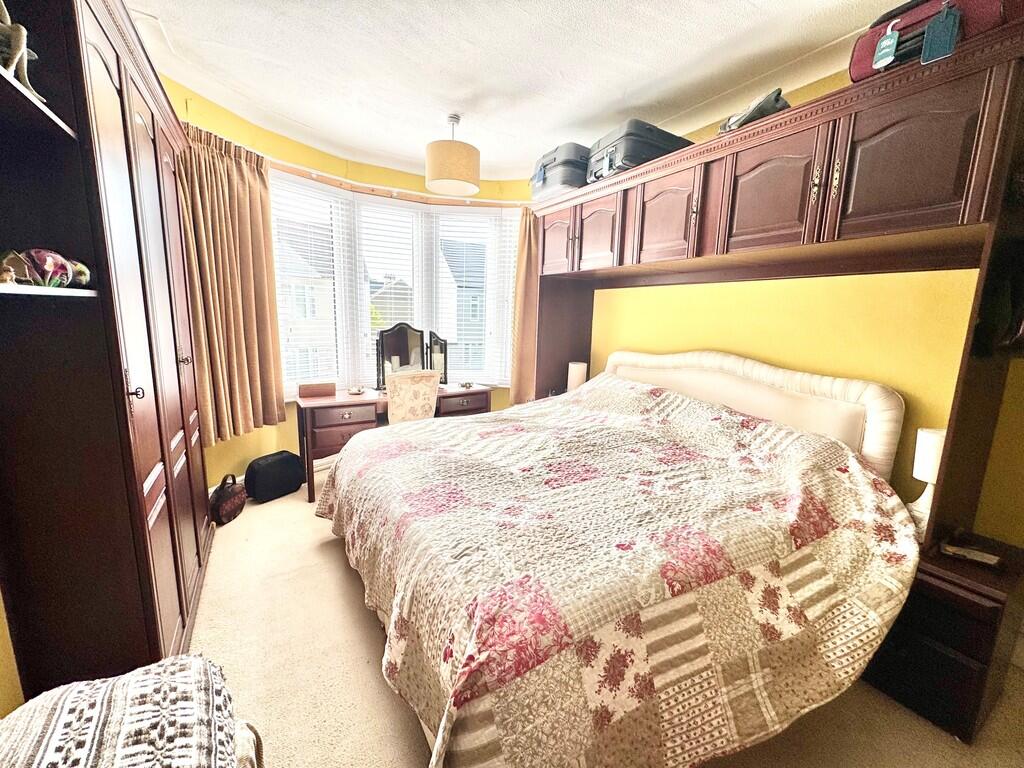 8 Lyme Road bedro...