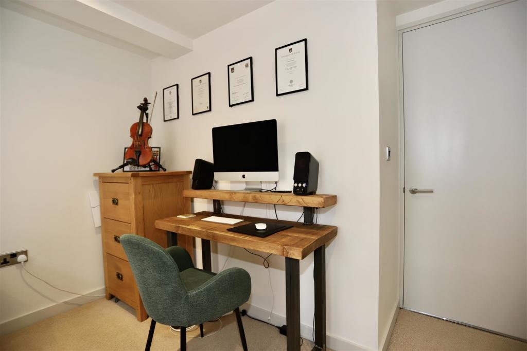 Second bedroom.JPG