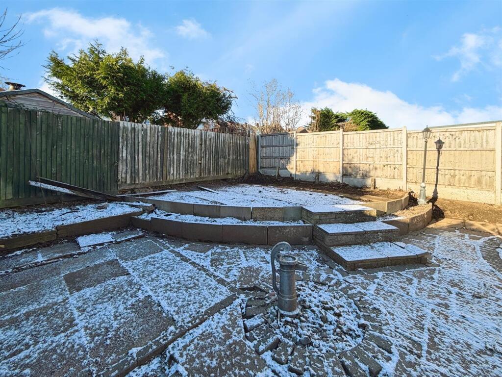 fb50e224--42B2-B166-A1B53C18945A-66107-00001A9739D