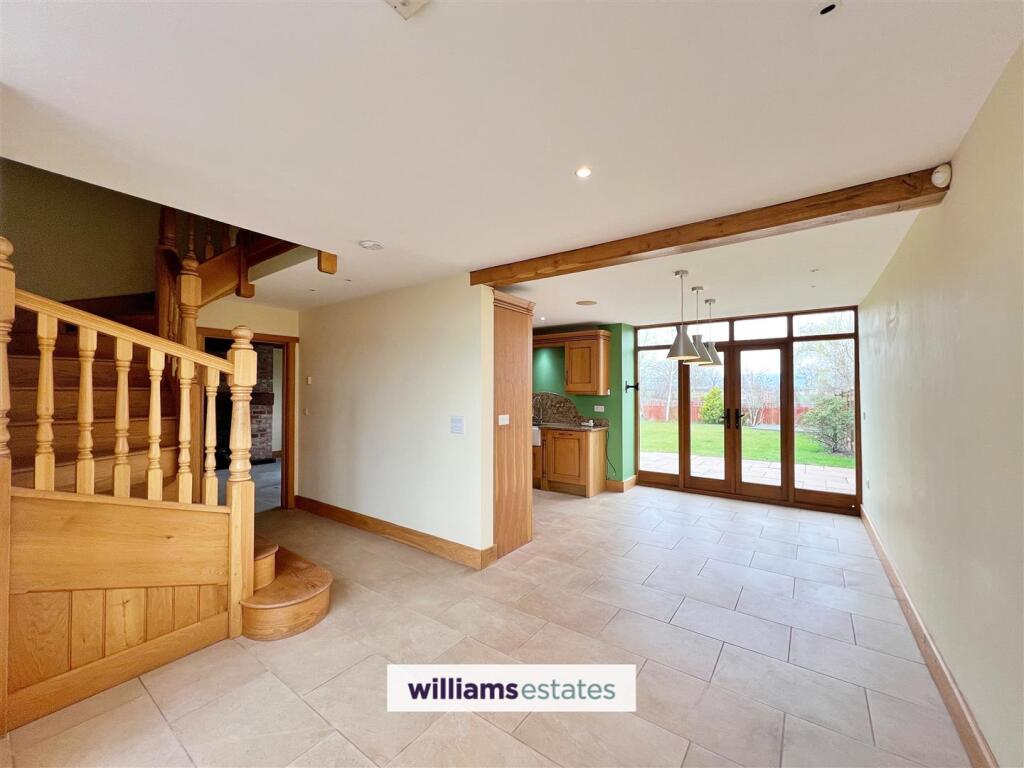 Accommodation/Kitchen