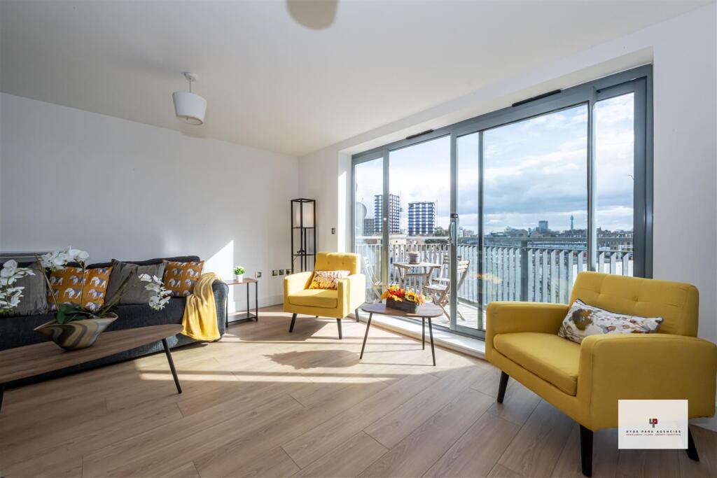 Regents Park Road 10@208-024 HR - HPA.jpg