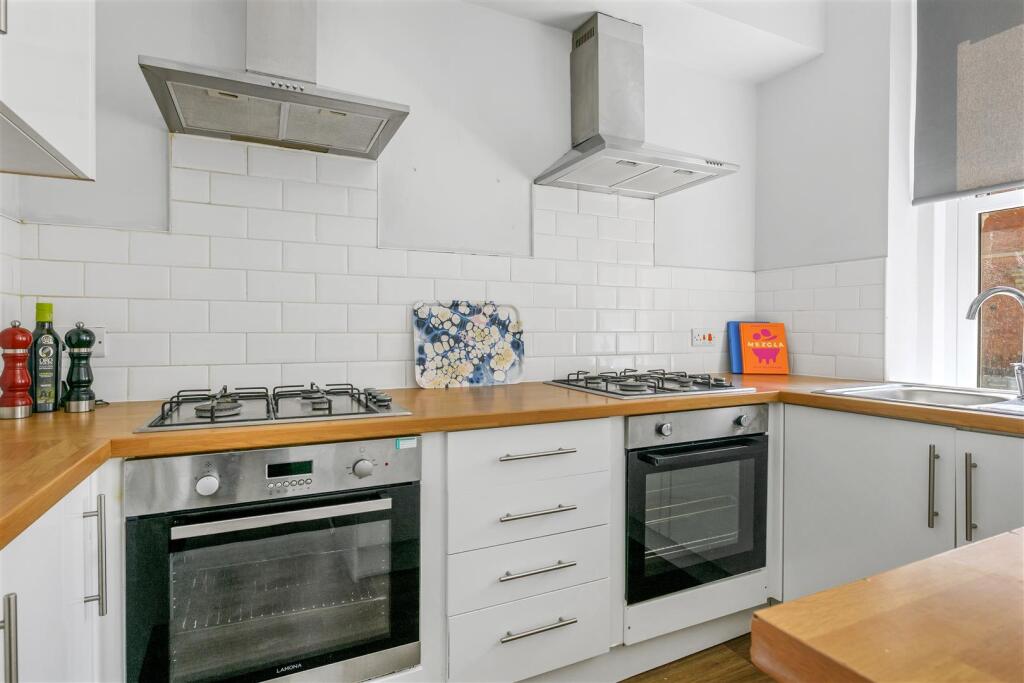 37 Burns St-Hi-4.jpg