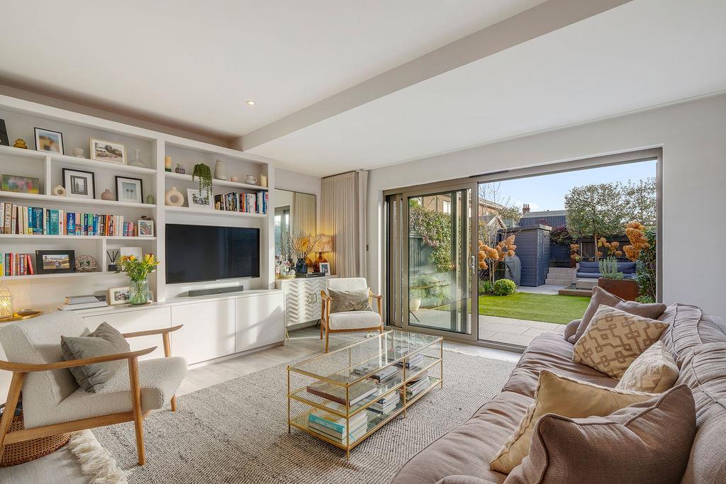 John Hunter Avenue, London, SW17