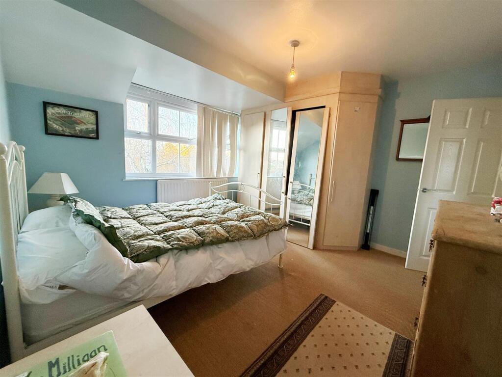 23 Mill Farm Close (16).jpeg