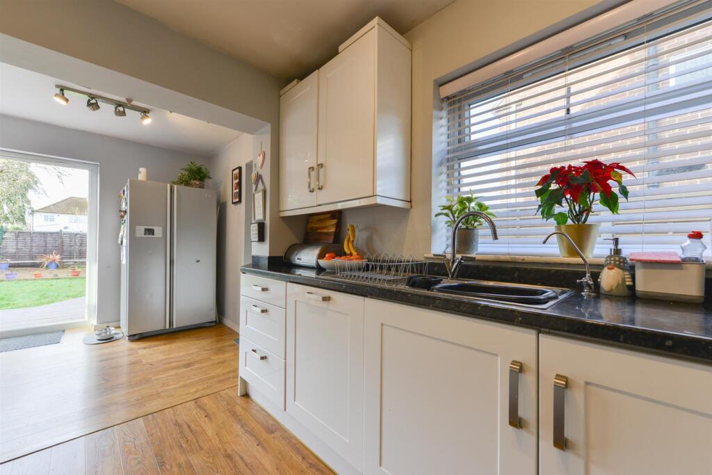 The Avenue, Greenacres4.jpg
