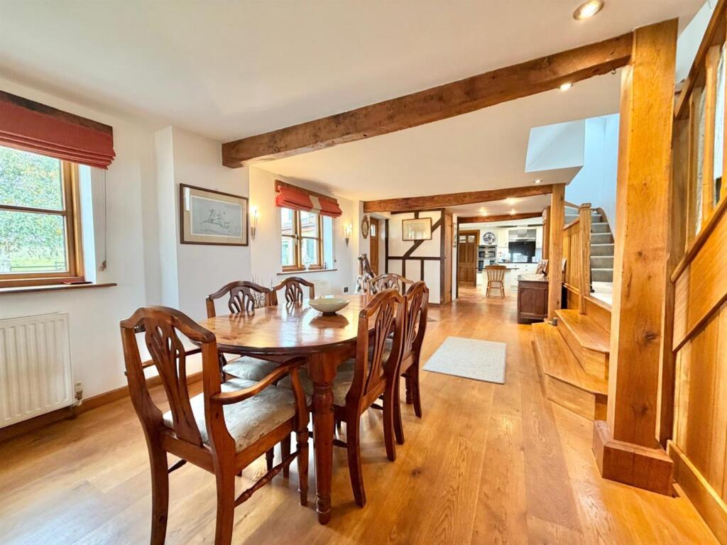 Annexe - Dining Area