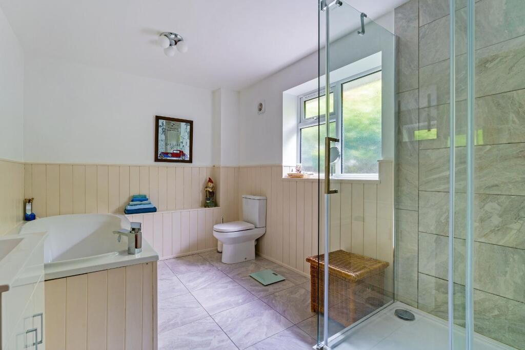 93887_Lynwade Church Lane Appleton (20).jpg