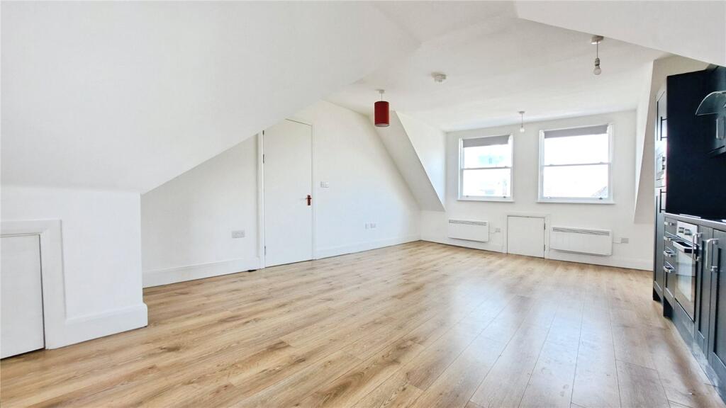 Living Room/Kitchen