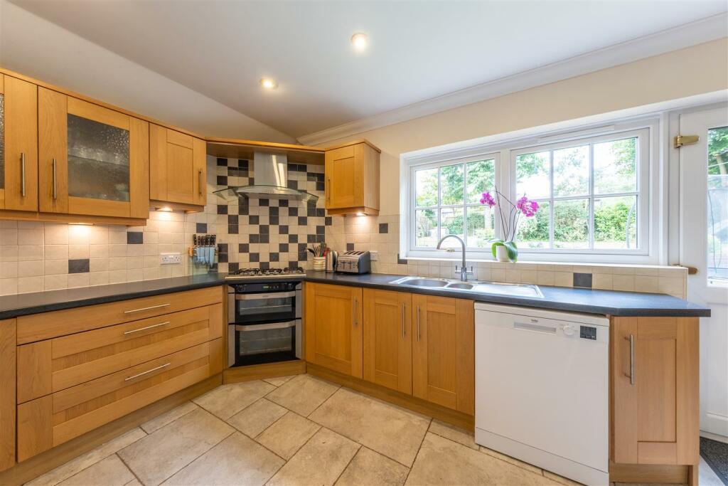 23 St John's Way-003.jpg