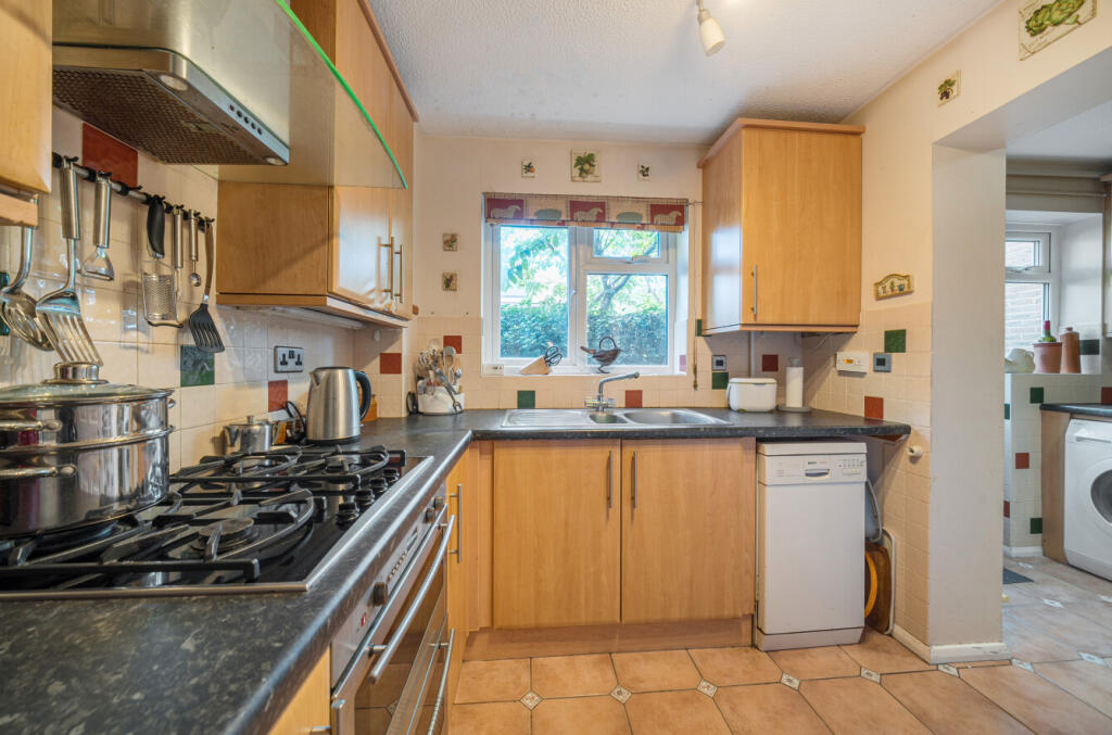 1329511-1-689368c...