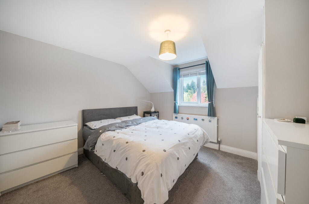 1368929-29-68ee87...