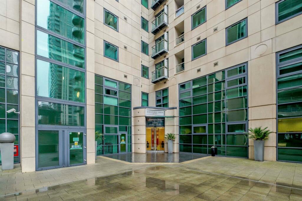 18 Discovery Dock East11.jpg