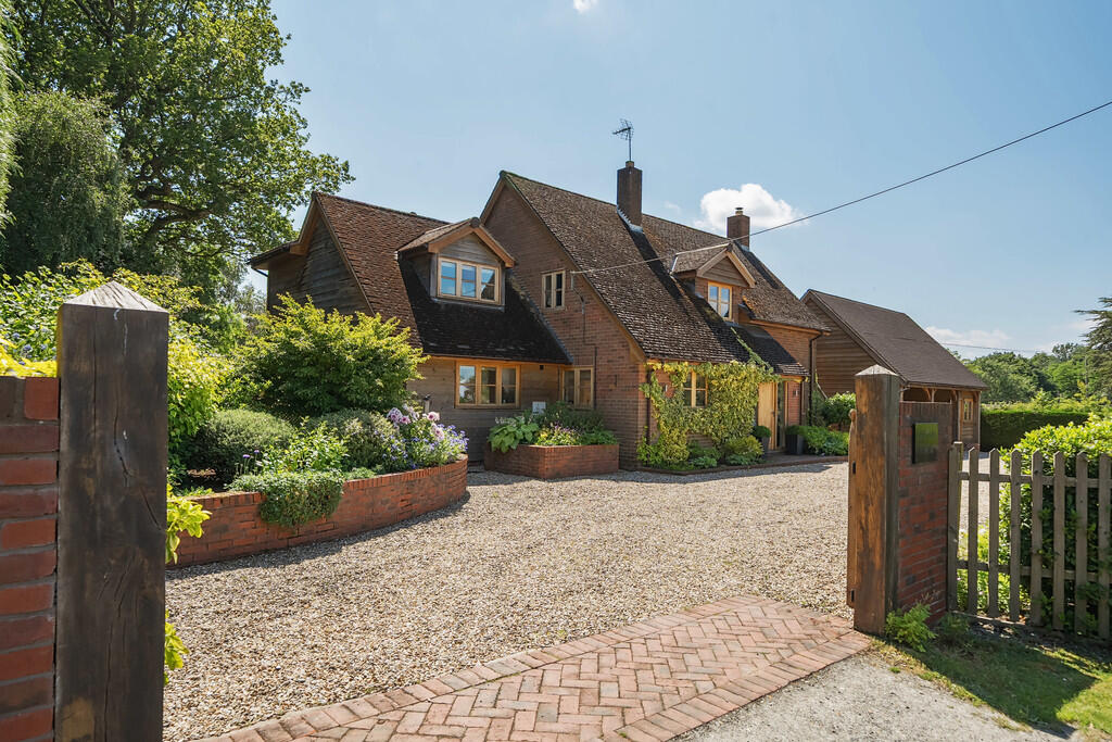 1303673-1-6852d76...