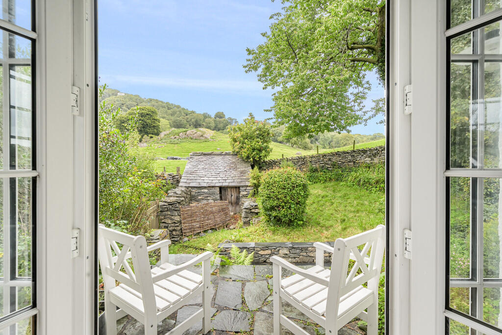 Views to open cou...