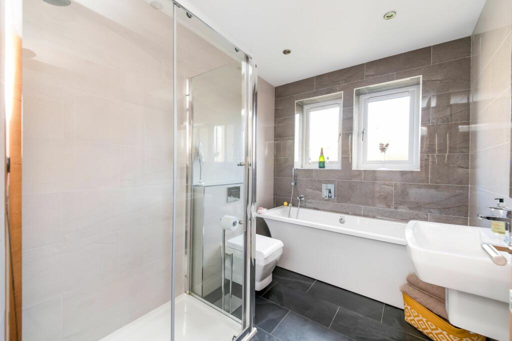 HOUSE BATHROOM