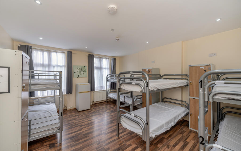 30 Chatsworth Road, Kilburn, London, NW2 4BS