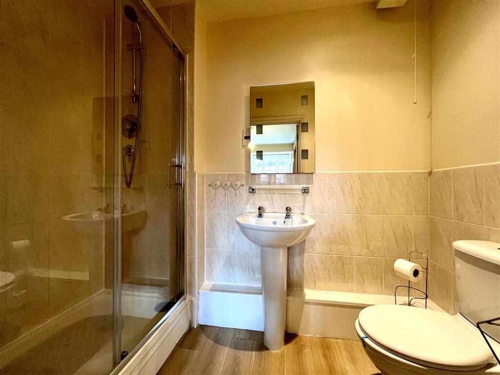 Bedroom 1 En Suite